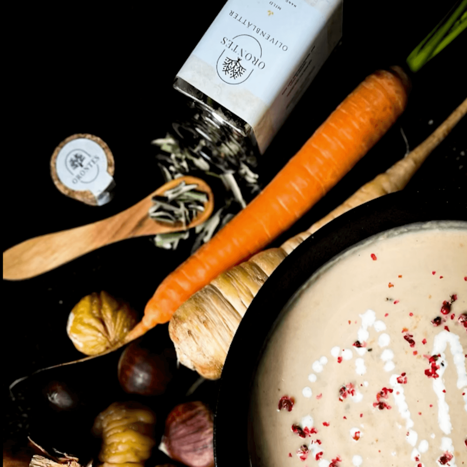 Maronen Creme Suppe mit Olivenblatt Aroma - by Taste Heroes – ORONTES